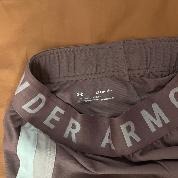 2 Under Armour Women's Athletic Shorts - Size XS - Picture 7 of 7